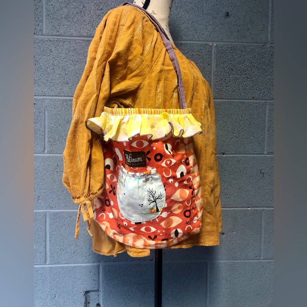 Rare Matilda Jane Platinum Halloween Design Purse/Bag Gem